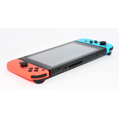 CONSOLA NINTENDO SWITCH ROJO AZUL CON MALETIN Y ACCESORIOS