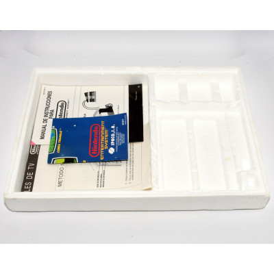 CONSOLA NES CON CAJA Y MANDOS