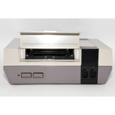 CONSOLA NES CON CAJA Y MANDOS