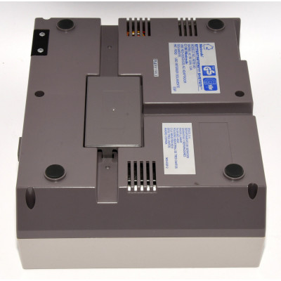 CONSOLA NES CON CAJA Y MANDOS