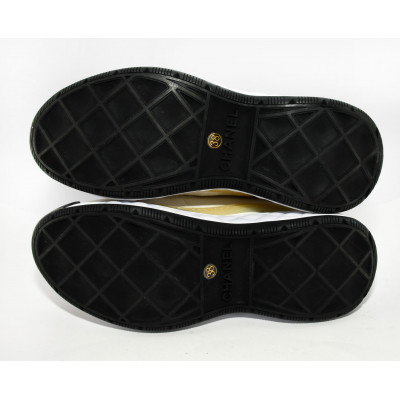 ZAPATILLAS CHANEL CREMA TERCIOPELO BEIGE| BILBOTRUKE SEGUNDA MANO