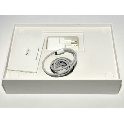 MACBOOK AIR 8,1 12p 2015 / INTEL CORE M 1.1GHz / 250GB FLASH / 8GB RAM