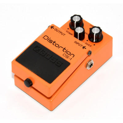 PEDAL BOSS DISTORTION DS-1
