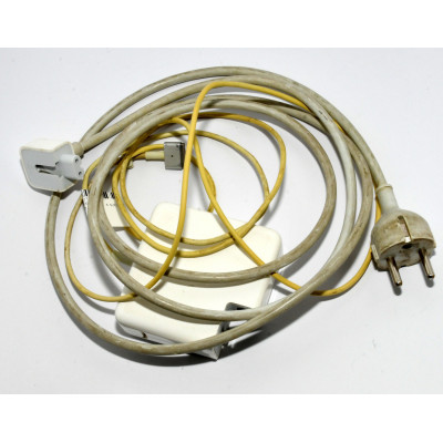 MACBOOK PRO 2015 i7 250GB SSD 16GB RAM