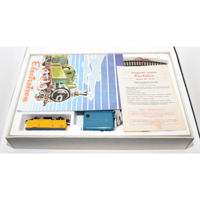 CAJA ELECTROTREN - TREN MERCANCIAS REF 3002