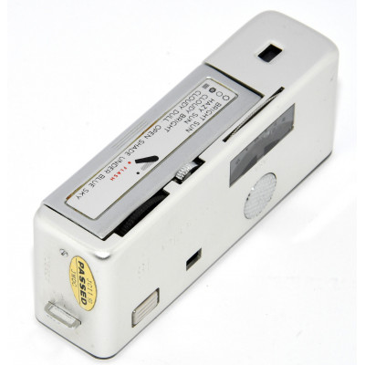 CAMARA MINOLTA 16MODEL P