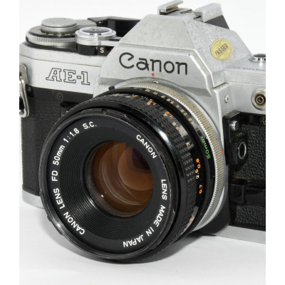 CANON AE-1 + 50MM 1.8 SC