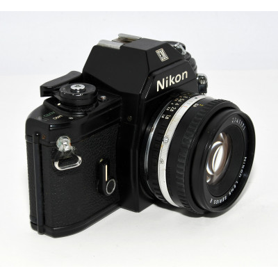 CAMARA REFLEX ANALOGICA NIKON EM + 50MM F:1.8 SERIES E