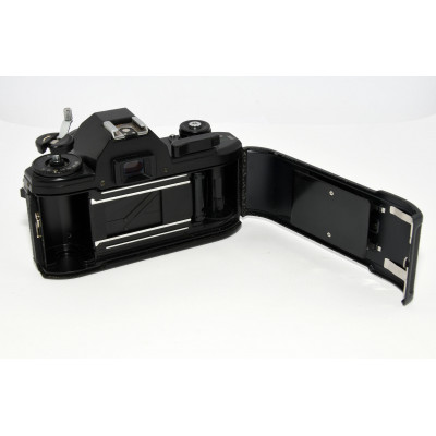 CAMARA REFLEX ANALOGICA NIKON EM + 50MM F:1.8 SERIES E