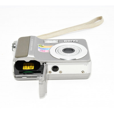 CAMARA DIGITAL COMPACTA BENQ DC C640