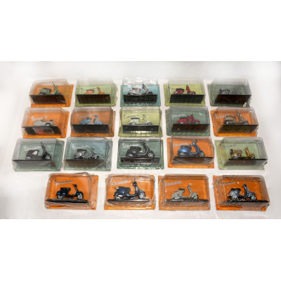 LOTE DE MOTOS VESPA A ESCALA