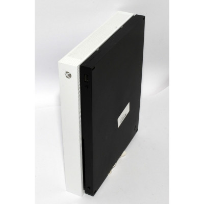 CONSOLA XBOX ONE X 1TB CON MANDO