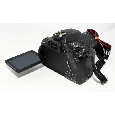 CAMARA REFLEX DIGITAL CANON EOS 700D (REBEL T5i)+ 18-55MM