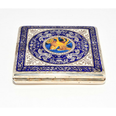 CAJA RAPE DE PLATA CON LEON ESMALTADO