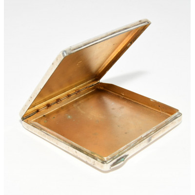 CAJA RAPE DE PLATA CON LEON ESMALTADO