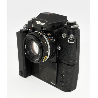 CAMARA ANALOGICA NIKON F3 + GRIP + 50MM F:1.8|BILBOTRUKE TIENDA