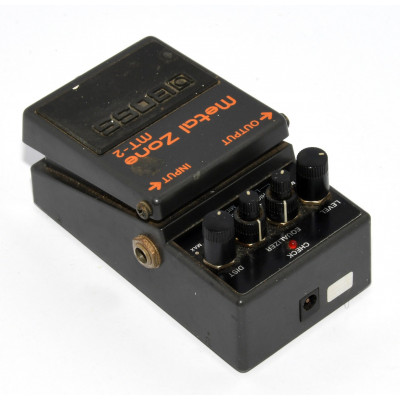 PEDAL BOSS METAL ZOINE MT2