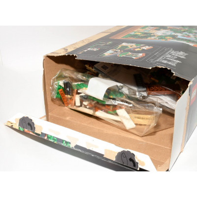 LEGO 10359 FOUNTAIN GARDEN