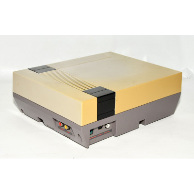 CONSOLA NINTENDO NES 1987 PARA PIEZAS| BILBOTRUKE SEGUNDA MANO