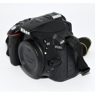 CUERPO CAMARA REFLEX NIKON D5300 CON CAJA | Bilbotruke | Segunda mano Bilbao
