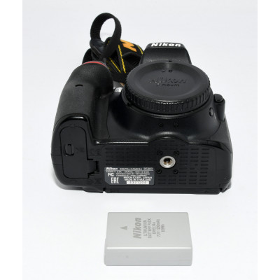 CUERPO CAMARA REFLEX NIKON D5300 CON CAJA | Bilbotruke | Segunda mano Bilbao