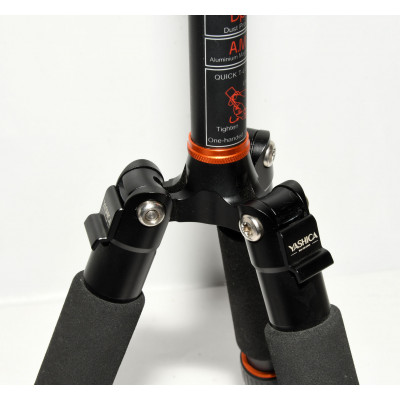 TRIPODE YASHICA YT400