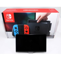 CONSOLA NINTENDO SWITCH AZUL Y ROJA