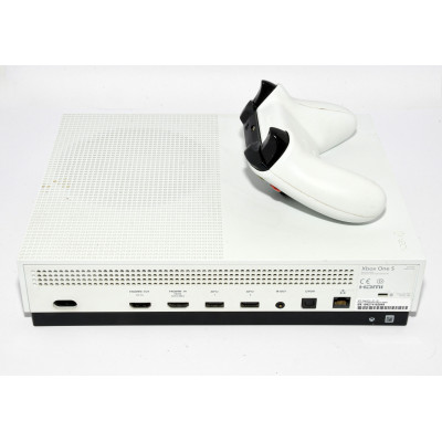 CONSOLA XBOX ONE 500GB CON MANDO