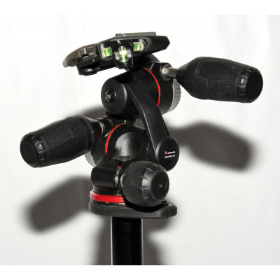 TRIPODE MANFROTTO 055 + ROTULA MHXPRO-3W