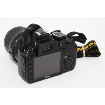 Camara Reflex Digital NIKON D3100 + NIKON 18-55MM