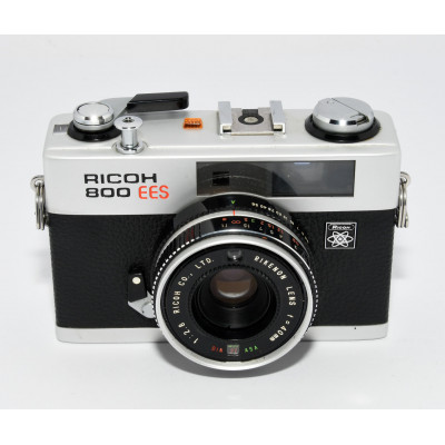 CAMARA ANALOGICA COMPACTA RICOH 800 EES
