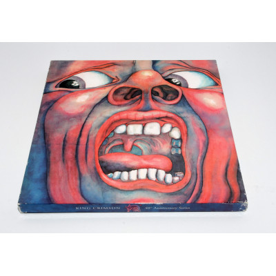 KING CRIMSON - IN THE COURT OF THE CRIMSON KING (AN OBSERVATION BY KING CRIMSON) (CD, ALBUM, RM + CD, ALBUM, MONO, RE, RM + CD,