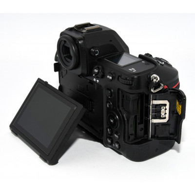CUERPO CAMARA MIRRORLESS NIKON Z8