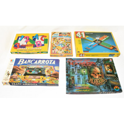 LOTE 11 JUEGOS DE MESA AÑOS 90