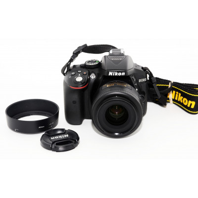 CAMARA DIGITAL REFLEX NIKON D5300 + NIKON 35MM 1.8