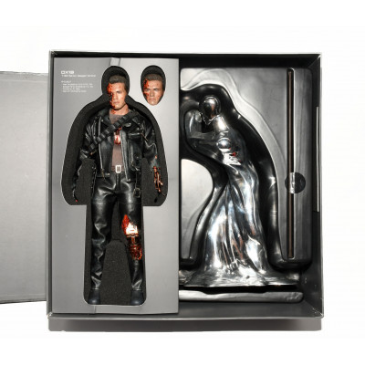 FIGURA TERMINATOR 2 T-800 HOT TOYS SIDESHOW