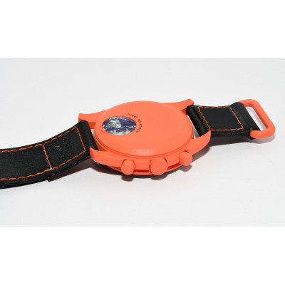 RELOJ SWATCH OMEGA MISSION ON EARTH - LAVA