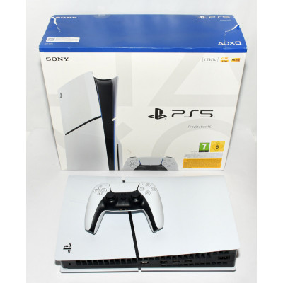 CONSOLA PS5 CON CAJA