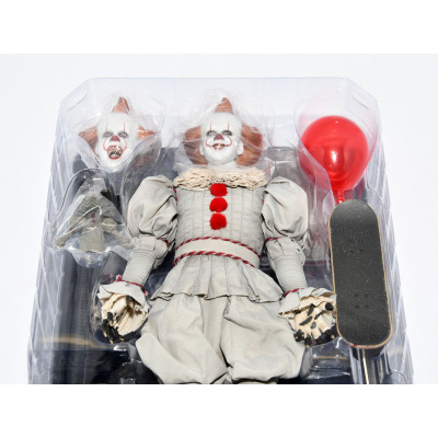 FIGURA 1/6 HOT TOYS IT 2 PENNYWISE