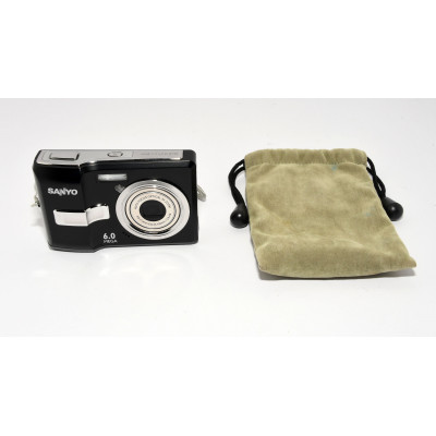 CAMARA DIGITAL COMPACTA SANYO S650