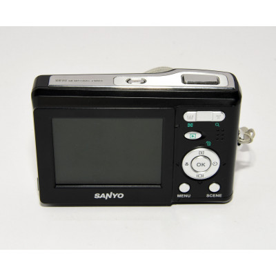CAMARA DIGITAL COMPACTA SANYO S650