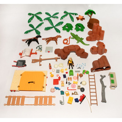 LOTE FIGURAS Y PIEZAS PLAYMOBIL