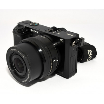 CAMARA DIGITAL COMPACTA SONY A6000