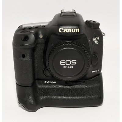 CUERPO CAMARA REFLEX CANON EOS 7D MARK II + GRIP + 2 BATERIAS