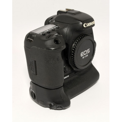 CUERPO CAMARA REFLEX CANON EOS 7D MARK II + GRIP + 2 BATERIAS