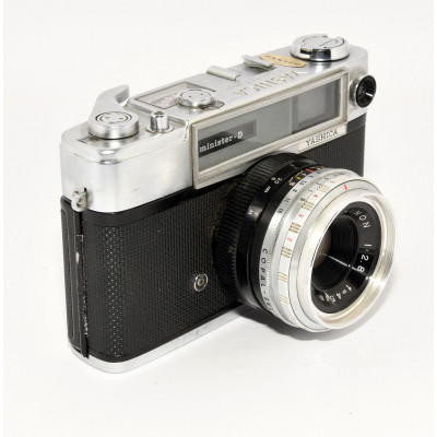 CAMARA ANALOGICA YASHICA MINISTER D