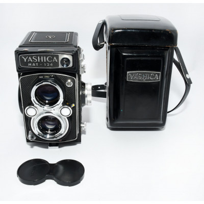 CAMARA ANALOGICA YASHICA MAT 124