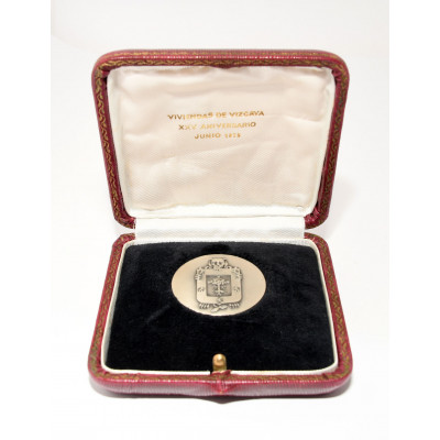 MEDALLA DE PLATA VIVIENDAS DE VIZCAYA 18000 VIVIENDAS 1949-1974