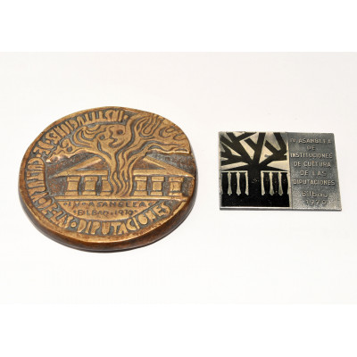 MEDALLA + INSIGNIA IV ASAMBLEA INSTITUCIONES DE CULTURAS DE LAS DIPUTACIONES 1970