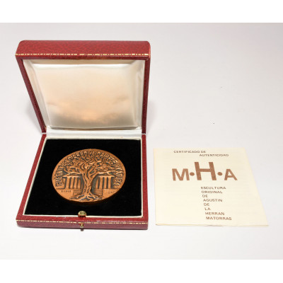 MEDALLA PLANTACION DEL RETOÑO DEL ARBOL DE GERMIKA 1979 (133/240)